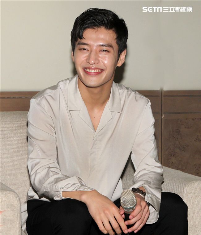 韓星姜河那首度訪台與粉絲見面。（記者邱榮吉/攝影）