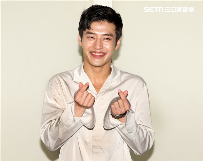 韓星姜河那首度訪台與粉絲見面。（記者邱榮吉/攝影）