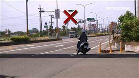 煞不住! 校門口紅燈右轉 3車連撞還輾人