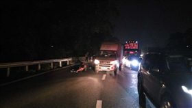 中國,大陸,廣深高速新塘收費站,南出匝道,小貨車,駕駛,事故,車禍,夫妻,碾死,剎車,跳車-翻攝自《鳳凰網》