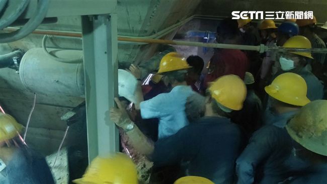 花蓮亞泥廠　2工人遭水泥原料掩埋亡