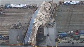 南韓世越號（Sewol）打撈作業（圖／美聯社／達志影像）