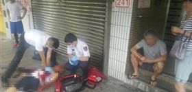 鄰居因為漏水問題心生嫌隙，竟然因此持刀砍殺對方。（圖／翻攝畫面）