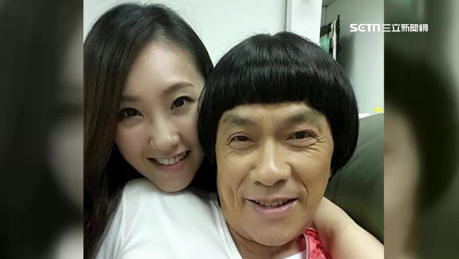 來不及見爸最後一面　謝金晶返台奔喪
