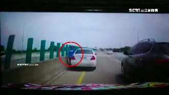 國道內線竟停車！女駕駛驚聲尖叫追撞