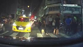 f酒吧夜鬥毆1200