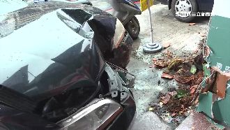 雙B酒駕硬上路　還闖紅燈撞車釀6傷