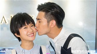 嚴正嵐驚喜慶生　簡宏霖竟送上鑽戒盒