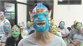 泰國,醫院,面具,子宮頸抹片,檢查, Nong Krot　圖／翻攝自泰國星暹傳媒微博