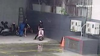 霸王餐情侶又現蹤！這次偷機車雨衣