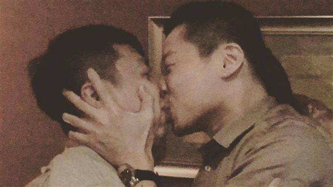 國際不再恐同日　立委自曝與男激吻照