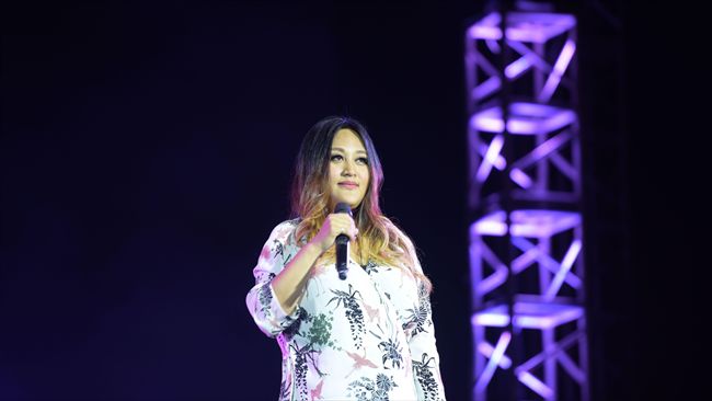 家家3度入圍歌后　鼓鼓站旁邊沾喜氣