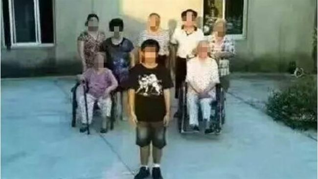 「恐怖全家福照」瘋傳　真相竟然是…