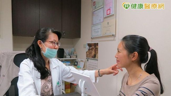 大學畢業生　肌膚三徵兆化妝仍顯老？