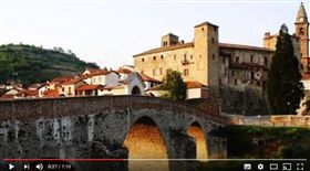 義大利小鎮（圖／翻攝自ElNotiOcio YouTube）
https://www.youtube.com/watch?v=997-hxB1ks4