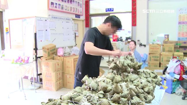 為腦瘤女祈福　父捐680顆粽助弱勢
