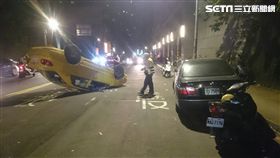 計程車,小黃,機車,新北市,中和,景新街,車禍,意外　圖／翻攝畫面