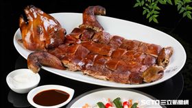 富豪食堂,福臨門,經典粵菜,烤乳豬。（圖／台北文華東方酒店提供）