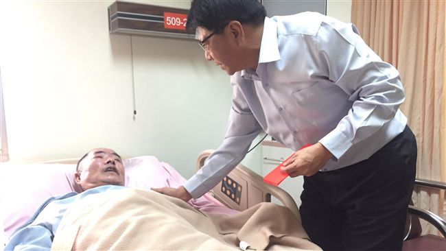 護理之家燒出缺醫師困境　潘孟安求援