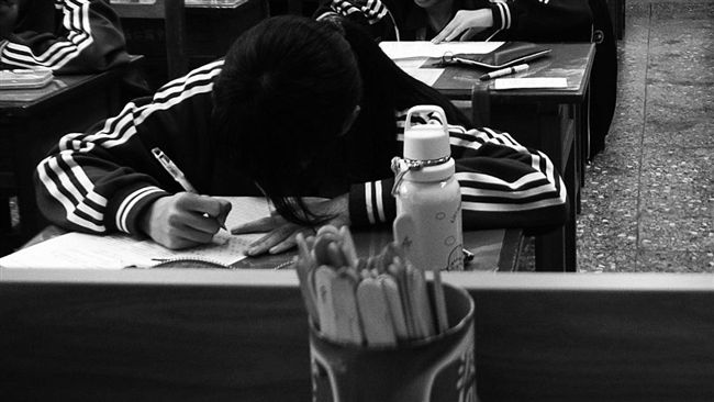 在陌生考場恐休克　他改回母校考試