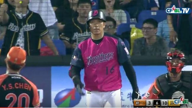 影／觸身球清空板凳　中信主場險勝