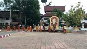 泰國,曼谷,僧伽,僧侶(推特 https://twitter.com/search?q=Thailand%20monk%20watch&src=typd)