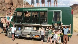 17萬烏干達團　豪華露營車卻變…