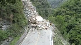 中橫公路,坍方,落石,雙向,受阻,交通,山區,台8線,文山路段
（圖／中央社）