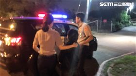 菲律賓女子莎羅來台擔任看護，卻讓顧姓老翁不慎摔倒過世，雇主憤而提出告訴，莎羅依過失致死罪遭通緝後被警逮獲（翻攝畫面）