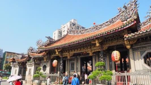 百年香火依舊　護佑雙北的兩座龍山寺