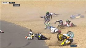 摩托車,MOTOR GP,Moto3,油漬,摔車,雷殘　圖／翻攝自臉書