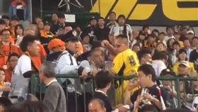 阪神巨人球迷大亂鬥（圖／翻攝自推特）