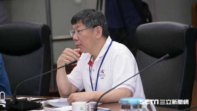 內科BOT　柯P：政府不能只放煙火