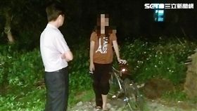 廖女搭計程車至三峽添福路後，趁隙奪門而出並躲進暗巷內，司機憤而打電話報案，警方不到5分鐘便逮獲自投羅網的廖女（翻攝畫面）