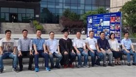 畢業照 大陸 學生
http://tw.weibo.com/qjwb/4110923440319961
