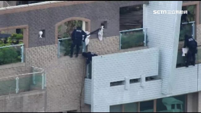「十樓高」垂降破窗　勇警逮詐騙集團