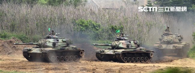 戰車連M60A3防護射擊。（記者邱榮吉/攝影）