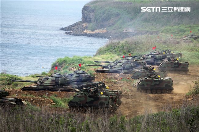 戰車連M60A3防護射擊。（記者邱榮吉/攝影）