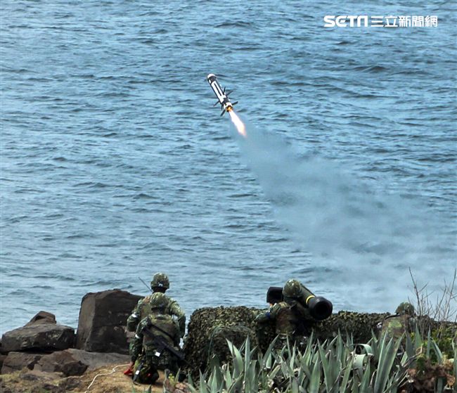 標槍飛彈射擊。（記者邱榮吉/攝影）