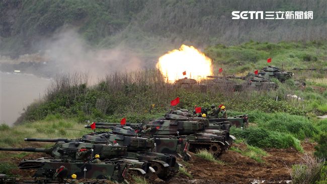 戰車連M60A3防護射擊。（記者邱榮吉/攝影）