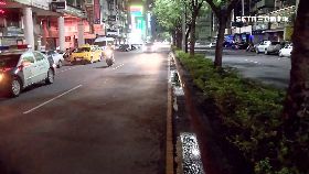 a違停被撞飛0800