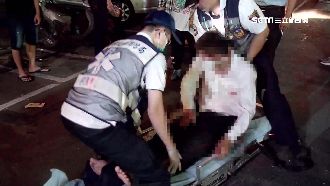 轎車撞違停運將　飛撞擋風玻璃再摔地