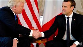 美國總統川普，法國總統馬克宏（圖／翻攝自YouTube）