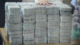 ▲凱基銀行錢太多壓垮樑柱，新北地院判拆金庫。