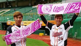 ▲統一獅選手林志祥（左）與陳傑憲希望球迷多進場加油。（圖／統一獅球團提供）