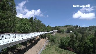 「天空步道」啟用首日　千人擠爆清境