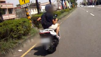 衝快車道抓違規騎士　警察搏命險挨撞