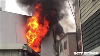 不理劈哩啪啦聲　民宅2樓轉眼陷火海