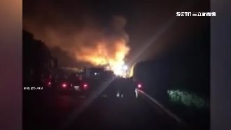 陸貨車追撞　爆炸引燃44車多人死傷