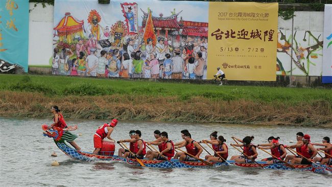 暗喻施政　蔡英文：船上每個人都是關鍵